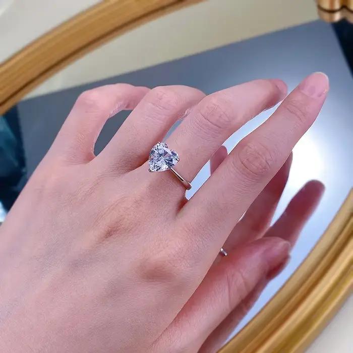 Bague en argent sterling S925 avec zircon/moissanite Halaile 4CT 5A