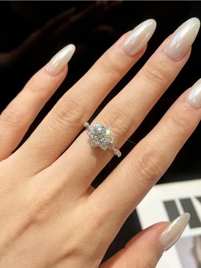Bague Tournesol Classique en Moissanite 1 Carat pour Femme