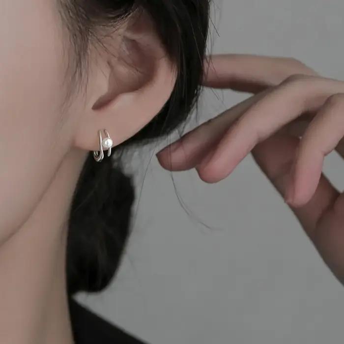 Boucles d'oreilles en argent sterling 925 avec perles design luxueux et exclusif pour femmes romantique et mignonnes occasions spéciales