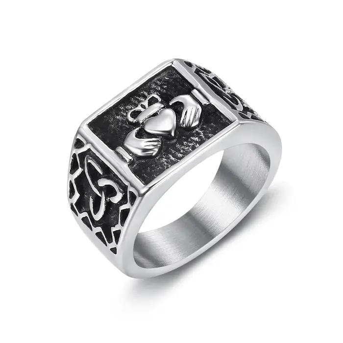 Bague Claddagh en acier inoxydable antique pour homme et femme, symbole de mariage et de couple, cadeau pour mariage, anniversaire et autres occasions spéciales