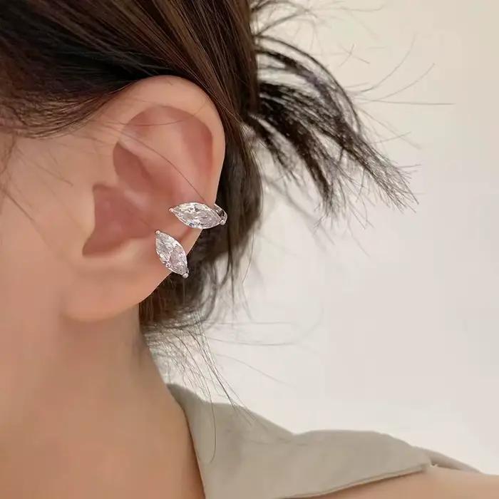 Boucles d'oreilles manchette d'oreille en zircon étincelant sans perçage avec pampille pour femme
