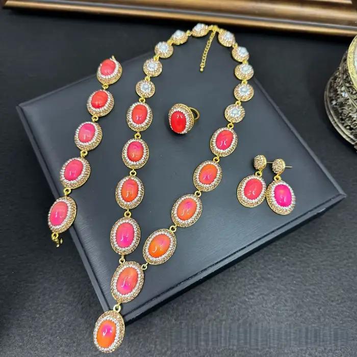 Ensemble de bijoux vintage de luxe en cristal de quartz changeant de couleur, collier, boucles d'ore