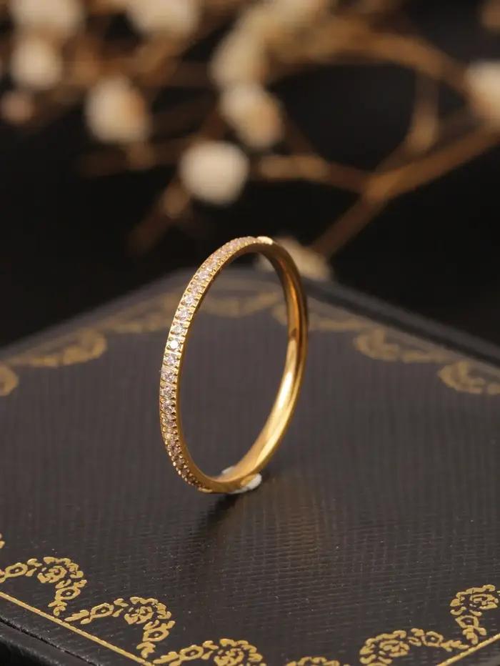 Bague en acier inoxydable plaquée or avec strass blancs et rouge rosé pour femmes occasions quotidiennes et festives