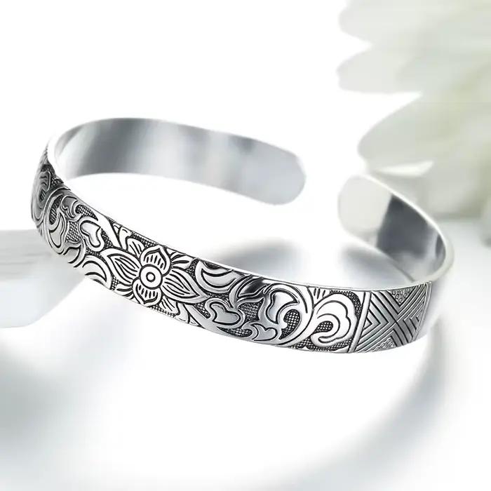 Bracelet fleur de lotus plaqué argent réglable pour femmes élégantes et symbolique occassions spéciales fleur de lotus vintage design unique
