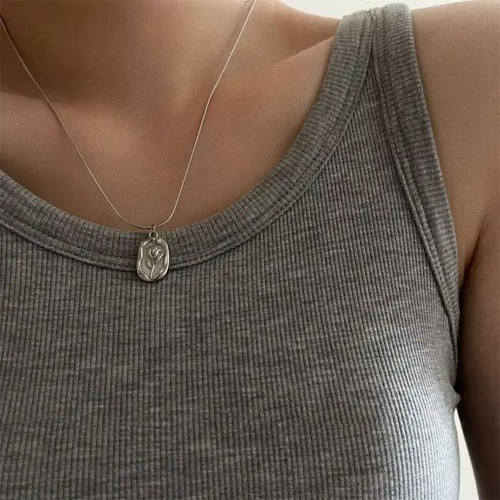 Collier avec pendentif géométrique rose simple pour femmes style punk vintage mode bohème plaque dorée chaîne serpent ras du cou bijoux cadeau 2023