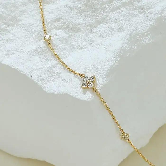 Bracelet en Argent Sterling 925 Galvanisé en Or 18 Carats Incrusté de Fleurs de Zircone Blanc Pour Femmes Occasions Spéciales