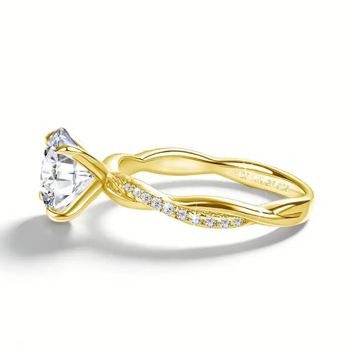 Bague solitaire torsadée en moissanite ronde 2 carats Au585