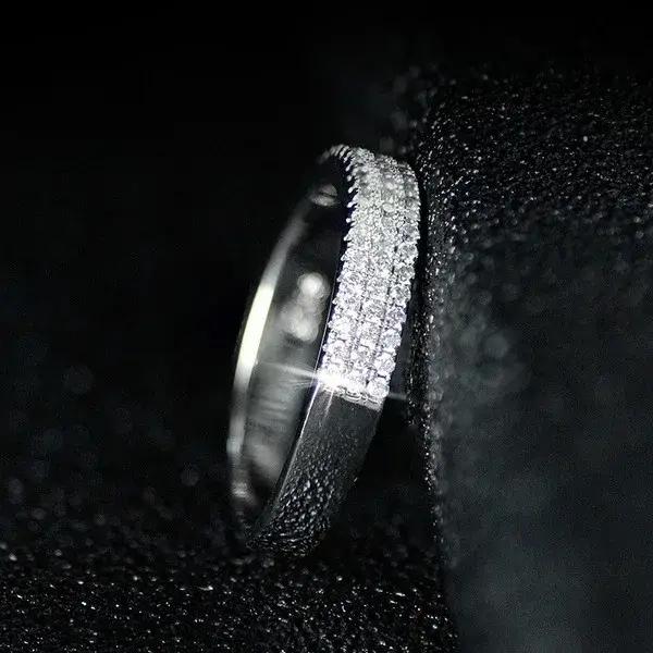 Bague de fiançailles de luxe en or blanc pour femme