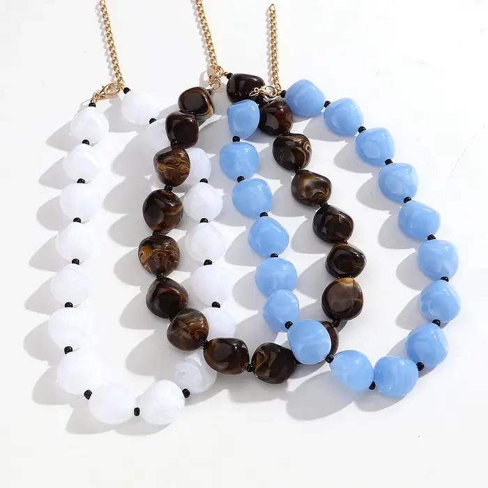 Collier ras du cou bohème en perles acryliques géométriques irrégulières pour femme