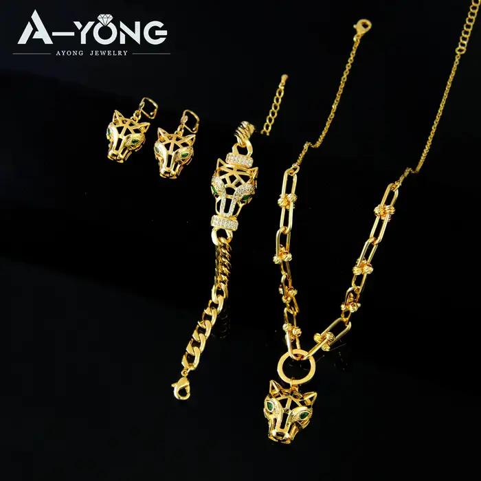 Ensemble de bijoux léopard plaqué or 21 carats de Dubaï