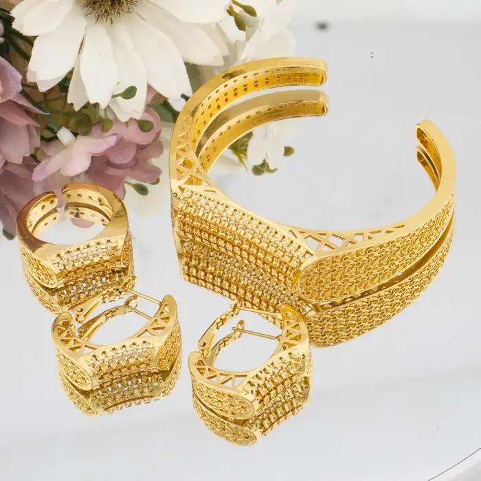 Ensemble de bijoux en cuivre plaqué or 18 carats bracelet bague et boucles d'oreilles pour femmes occasions spéciales elegance africaine