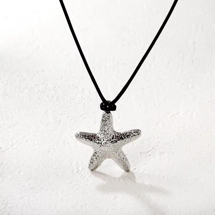 LUXUKISSKIDS Collier Bohème Y2K avec Pendentif Grande Étoile de Mer Texturée, Chaîne en Corde, Accessoire Élégant pour Femme, Idéal Plage et Été