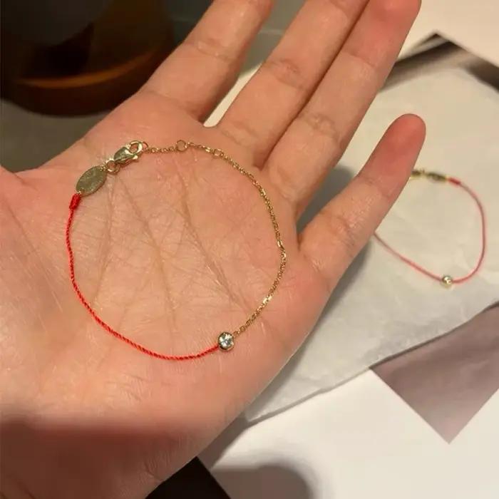 Bracelet élégant et unique en chaîne demi-cordon rouge plaqué or avec diamant