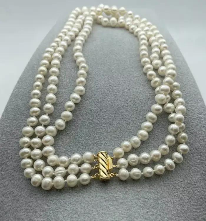 Collier de perles blanches d'eau douce naturelles à 3 rangées de 7 à 8 mm