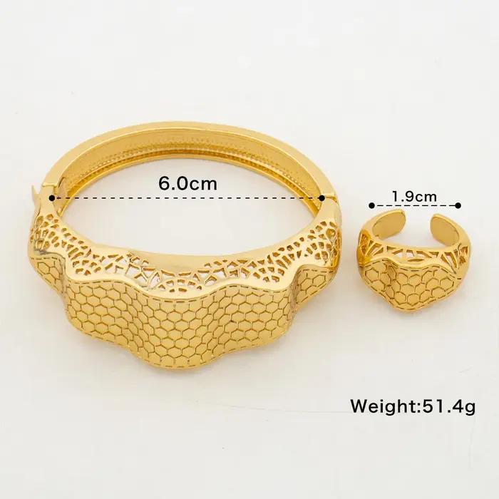 Ensemble de bijoux en or 18 carats pour femmes
