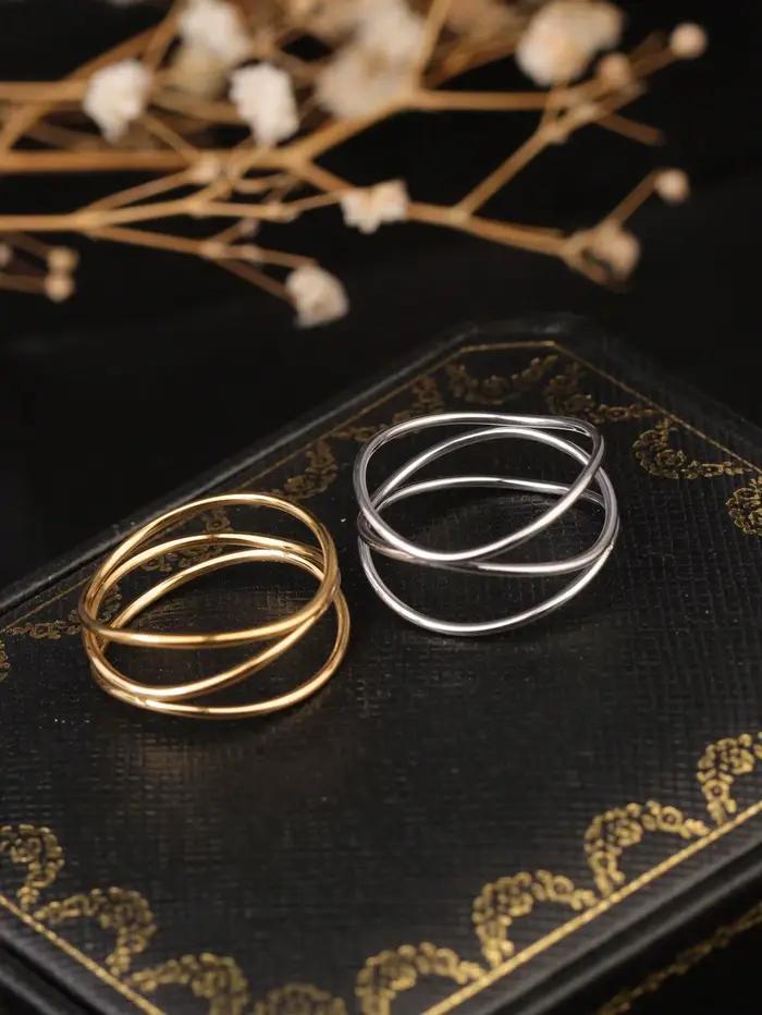 Bague en acier inoxydable plaqué or 18 carats à trois couches fines et élégantes pour femmes occasions quotidiennes et festives
