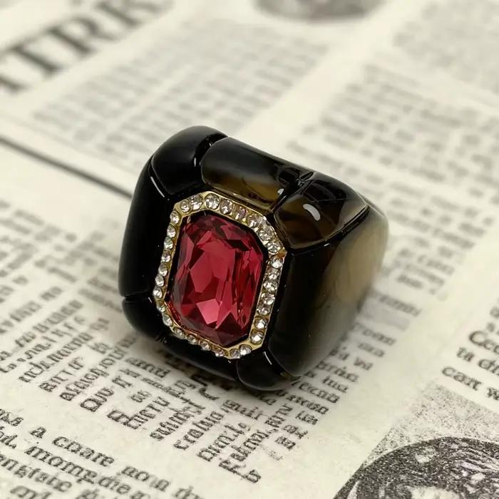 Bague Large Transparente Colorée Incrustée de Diamants pour Femme Occasions Spéciales Accessoire Mode Chic Tendance Polyvalent