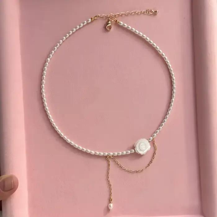 Collier de perles minimaliste pour femmes
