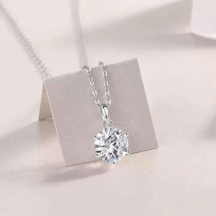 NANA VIVI Collier élégant et scintillant pour femme, accessoire de bijouterie