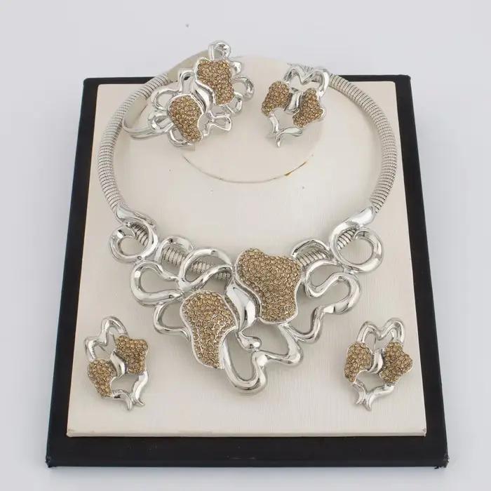 Ensemble de bijoux brésiliens de haute qualité
