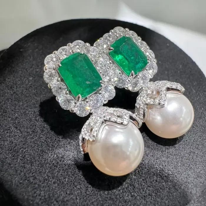 Ensemble de boucles d'oreilles et collier en argent 925