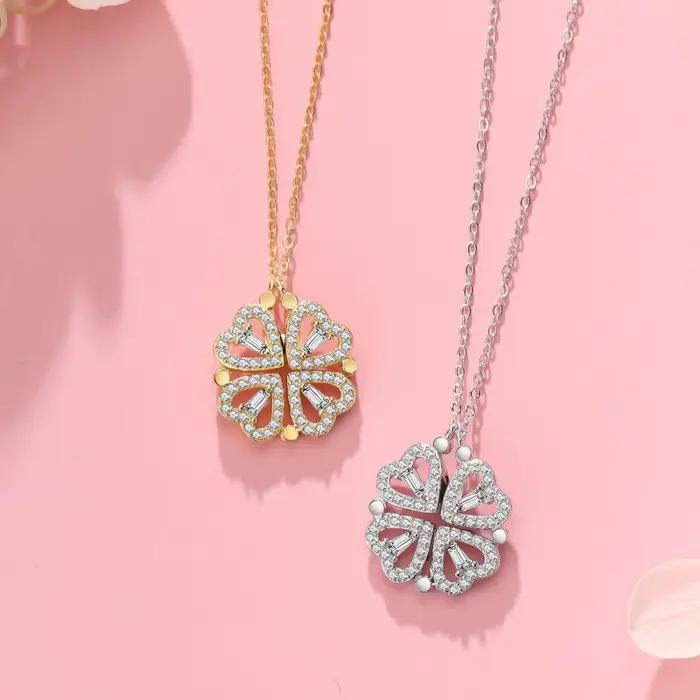 Collier avec pendentif trèfle à quatre feuilles en forme de cœur