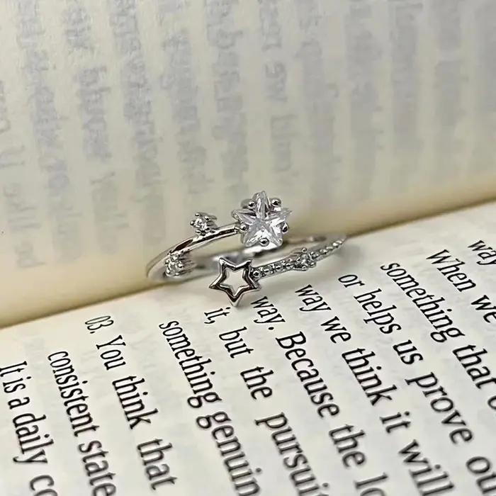Bague étoile Yerik romantique pour femmes, alliance de mariage avec pierre principale noire ou verte, design brillant pour soirées et cérémonies
