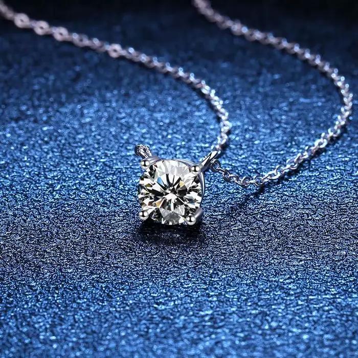 Collier en argent Sterling 925 avec pendentif en Moissanite véritable, classique pour femmes, accessoires de bijoux de mariage exquis, cadeaux à la mode