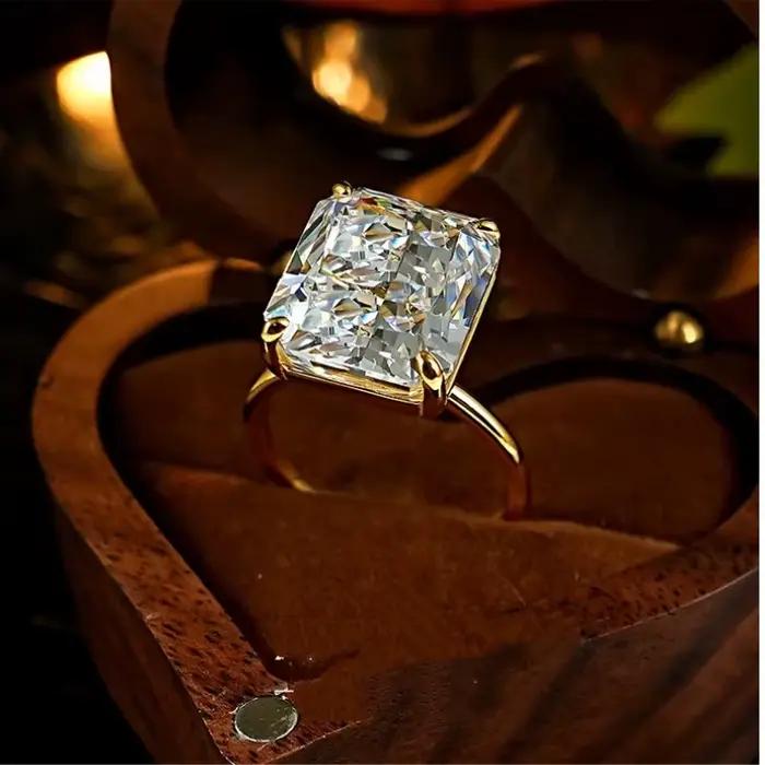 Bague de fiançailles de luxe en diamant de laboratoire 12 carats avec argent 925