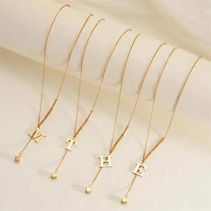 Acier inoxydable Métal 26 Lettres Anglaises Collier pour Femmes Or Document A-Z Initiale Gland Clavicule Tour De Cou Conception Fouet Bijoux