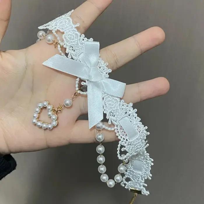 Collier en dentelle avec pendentif cœur en perles Y2K