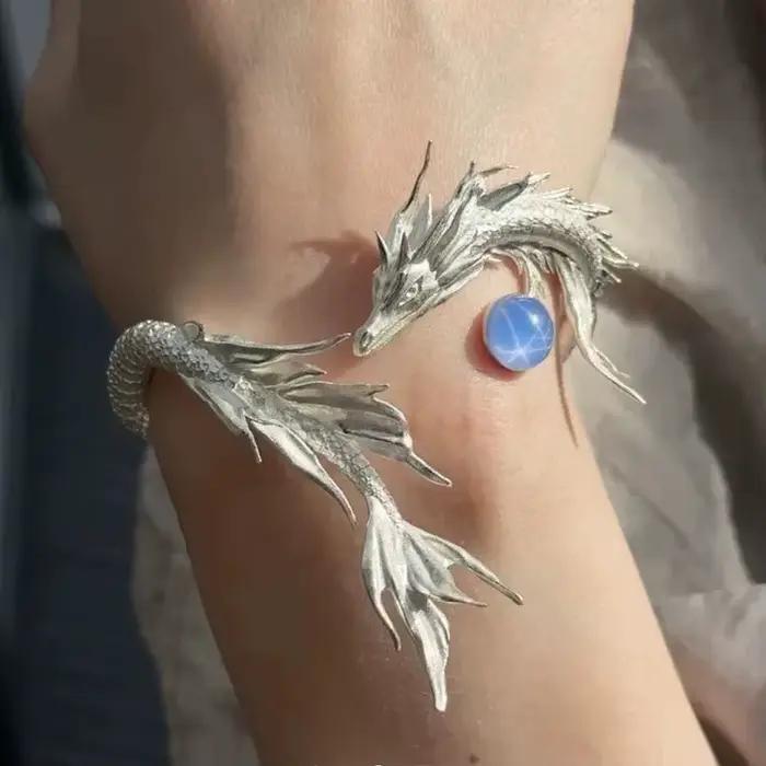 Bracelet Dragon en or rose avec perle chamoisée pour femmes occasions spéciales et cadeaux personnalisés