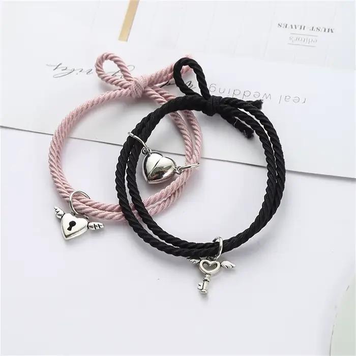 Bracelets magnétiques en forme de cœur pour hommes et femmes, bijoux en ULtressée réglable, cadeau amoureux, 1 paire
