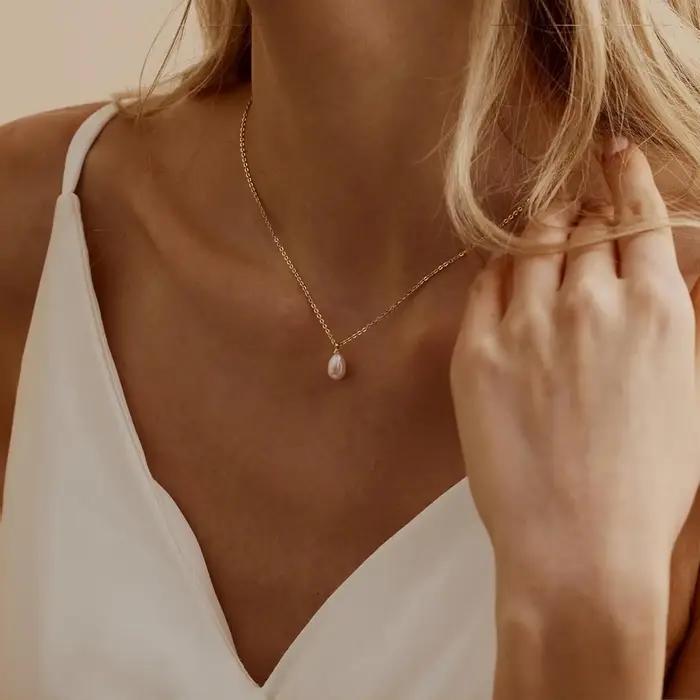 Collier de perles plaqué or 14 carats pour femmes