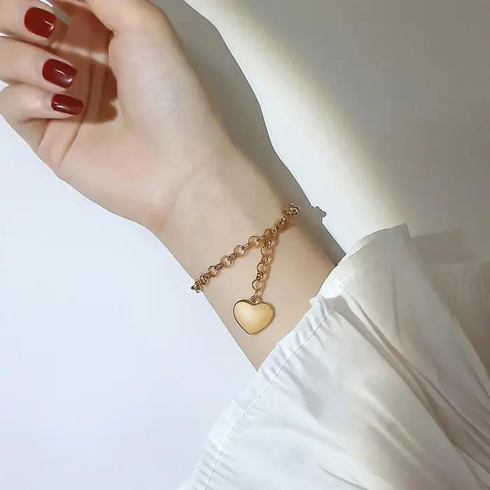 Bracelet Chaîne en Forme de Cœur pour Femmes, Acier Inoxydable, Finition Or, Pour Fêtes, Rue, Anniversaires et Engagements