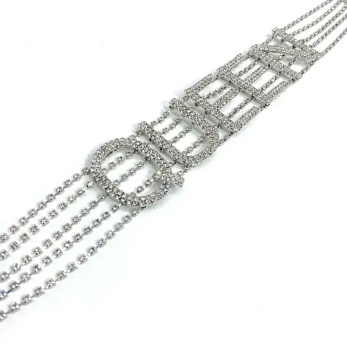Collier avec lettres Queen en strass pour femmes, design hip hop, collier ras du cou en strass bleu ou rouge pour occasions spéciales