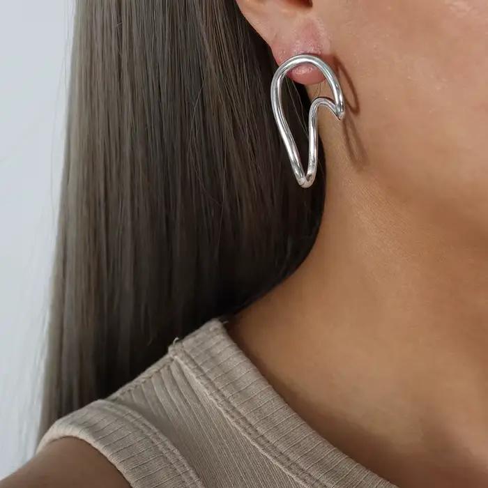 Boucles d'oreilles géométriques en acier inoxydable plaquées or 18 carats pour femmes style moderne minimaliste occasions spéciales