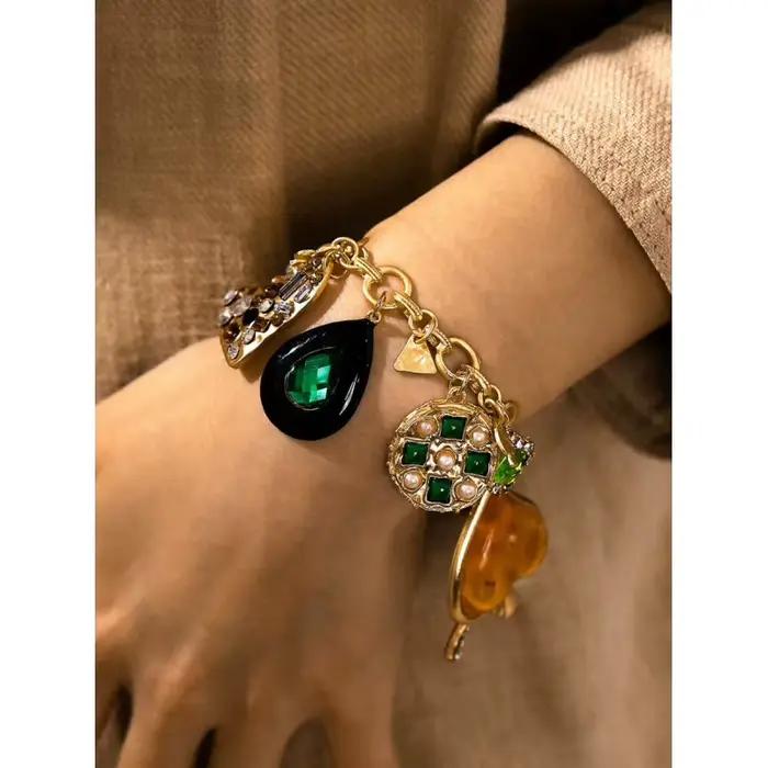 Bracelet à breloque cœur doré exagéré, orné de fleurs et de strass pour des bijoux de soirée élégants