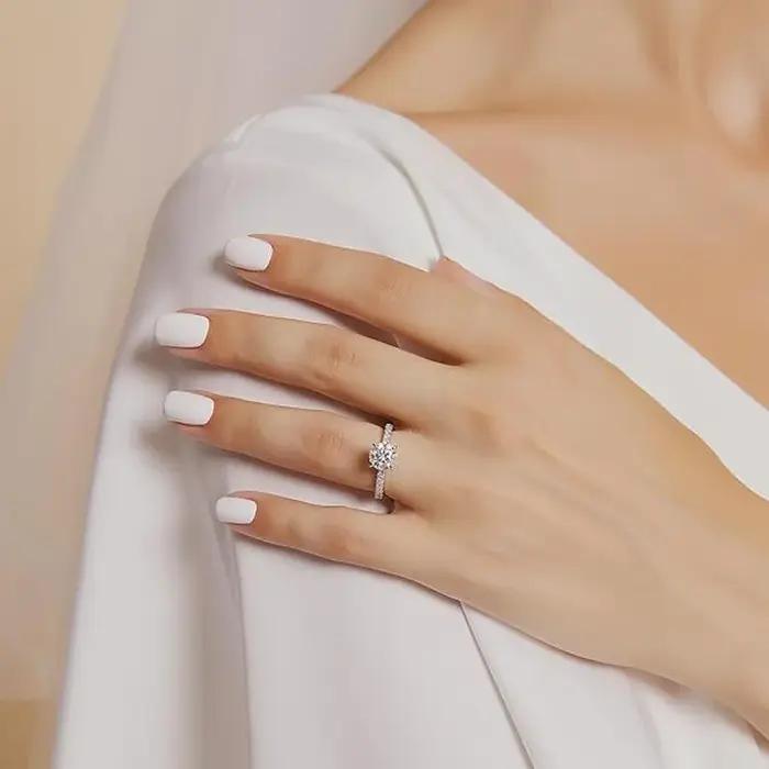 Bague solitaire en Moissanite certifiée Lnngy