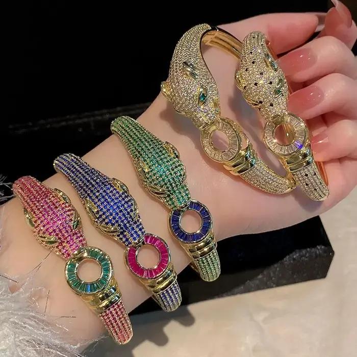 Bracelet léopard de luxe plaqué or 18 carats
