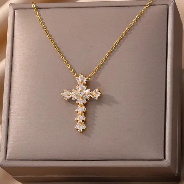 Collier de luxe avec pendentif croix en zircone pour femmes, cristal de Zircon, chaîne en acier inoxydable, breloque, nouvelle tendance, bijoux esthétiques