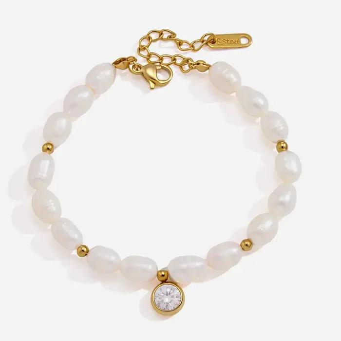 Bracelet en perles pour femmes plaqué or 18 carats avec breloque en zircon réglable en acier inoxydable pour occasions formelles et événements de gala