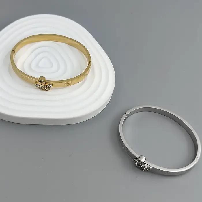 Bracelet en acier inoxydable plaqué or 18 carats