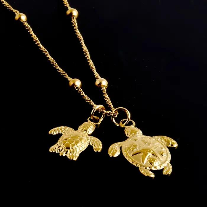 Collier marin en acier inoxydable plaqué or véritable avec perles et pendentifs coquillage