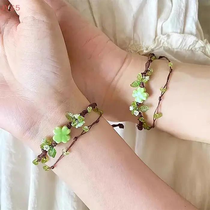 Bracelet tissé à la main trèfle à quatre feuilles