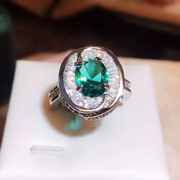 Bague en argent regardé S925 avec émeraude ronde classique pour femme