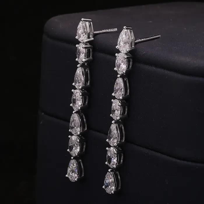 Boucles d'oreilles en diamants lab-grown en or blanc pour femmes occasions spéciales elegance classique
