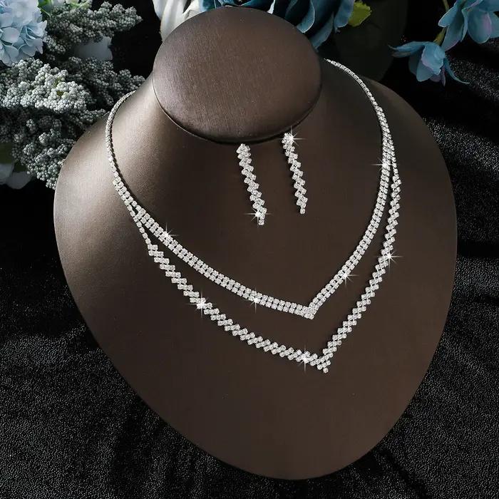 Ensemble de bijoux collier et boucles d'oreilles en zircone cubique doré style classique pour femmes occasions spéciales