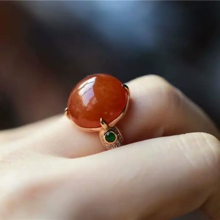 Inspiré par des bagues de fiançailles circulaires incrustées de calcédoine naturelle rouge glacé pour femmes, bijoux quotidiens élégants et adaptés