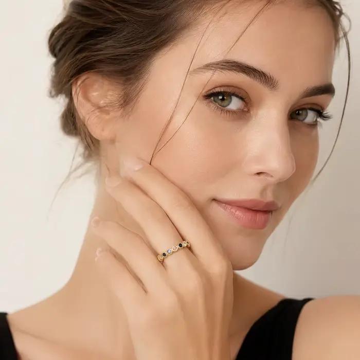 Bague dorée royauté, bijoux fins européens pour femmes élégantes